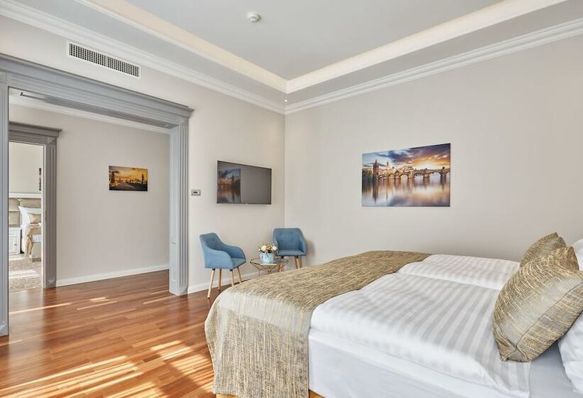 디럭스 룸 도시 전망, Golden Key Boutique