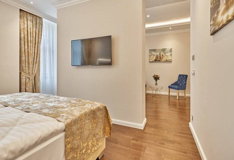 디럭스 스위트, Golden Key Boutique