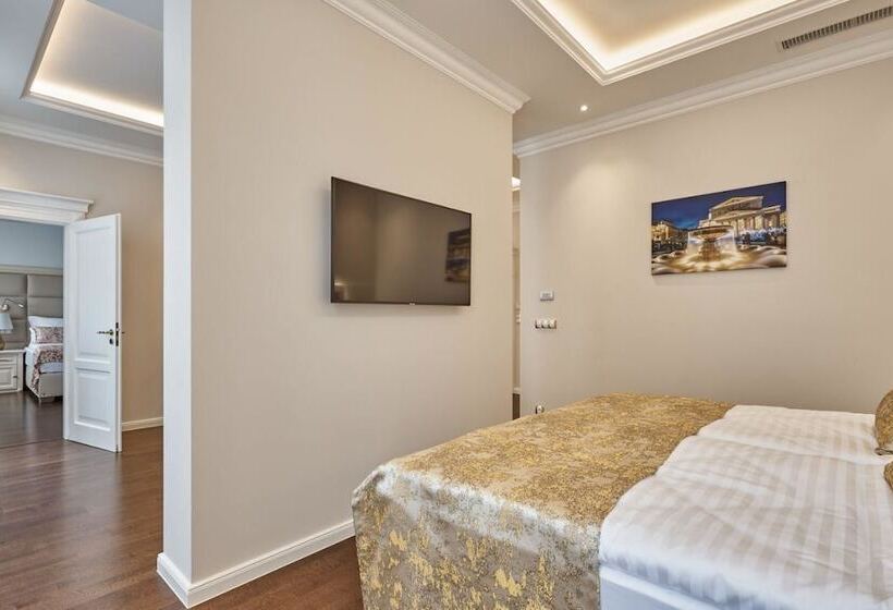 디럭스 스위트, Golden Key Boutique