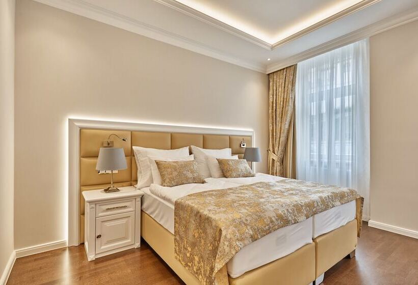 디럭스 스위트, Golden Key Boutique