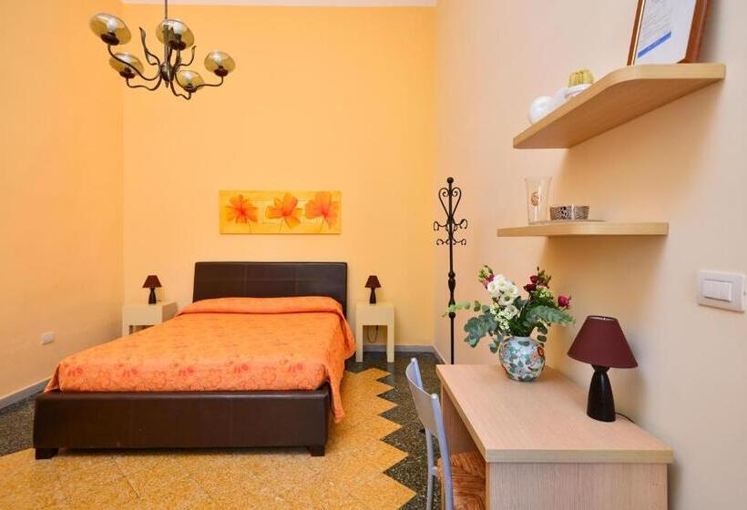 חדר סטנדרט לשלושה עם טרסה, Balcone Su Otranto