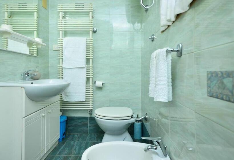 חדר סטנדרט לשלושה עם טרסה, Balcone Su Otranto