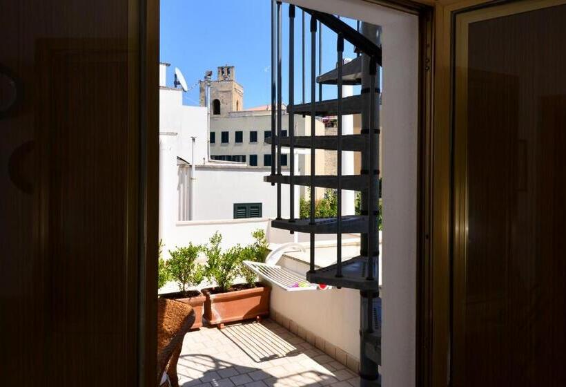 Standard Triple Room with Terrace, Balcone Su Otranto