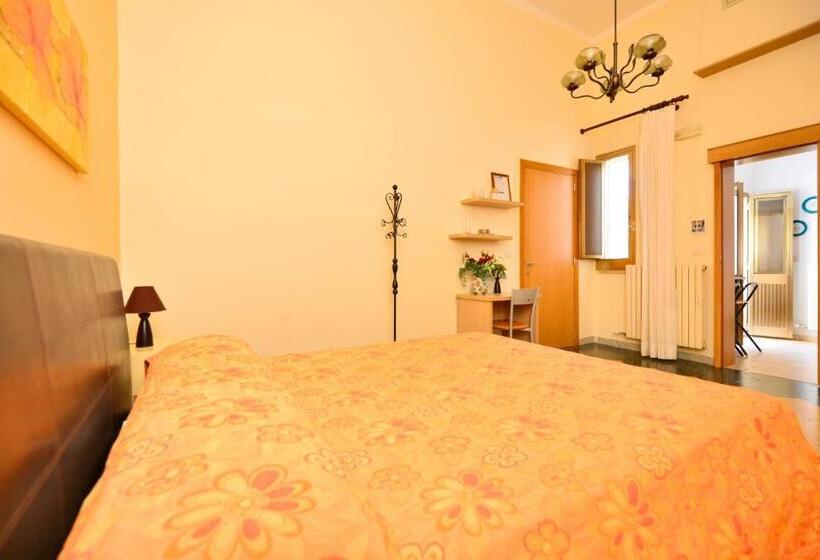 Standard Triple Room with Terrace, Balcone Su Otranto