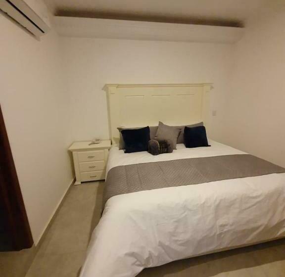 غرفة قياسية سرير كينج, Estancia Real