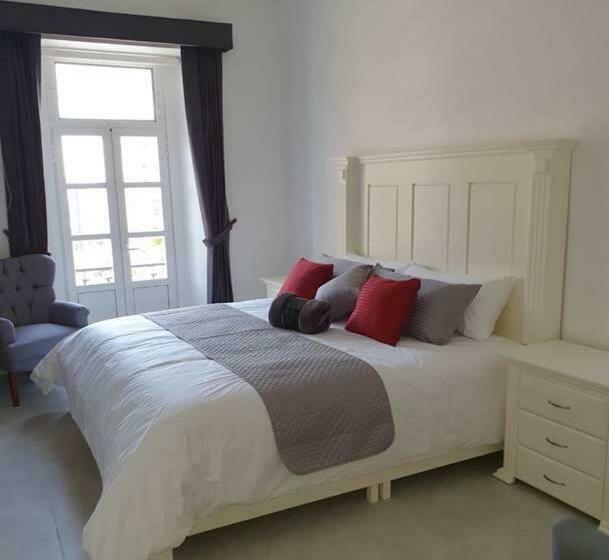 جناح إدارى, Estancia Real