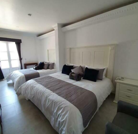 جناح جونيور مزوَّد بشرفة, Estancia Real