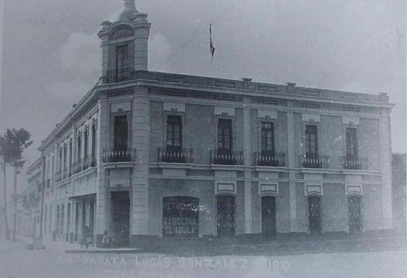 جناح سوبيريور, Estancia Real