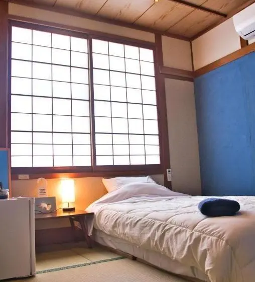 スタンダードルーム, Django Hostel & Lounge