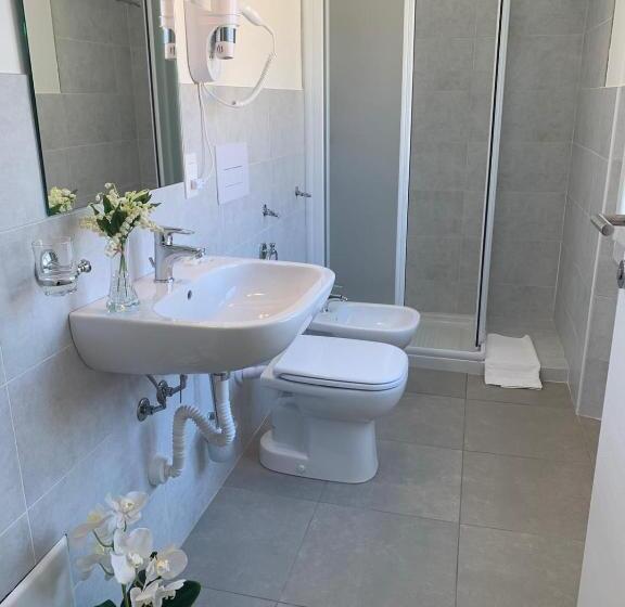 اتاق خانوادگی, Lorena