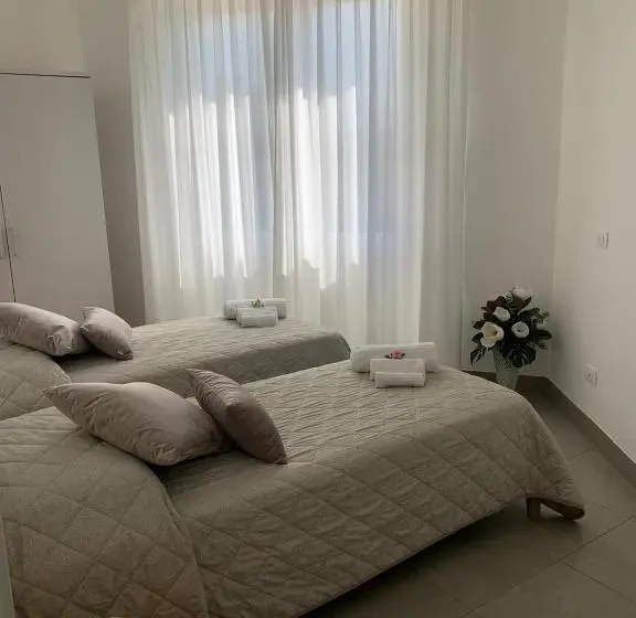 سوییت خانوادگی, Lorena