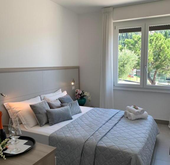 سوییت خانوادگی, Lorena