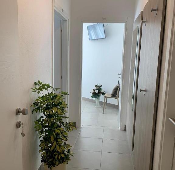 سوییت خانوادگی, Lorena