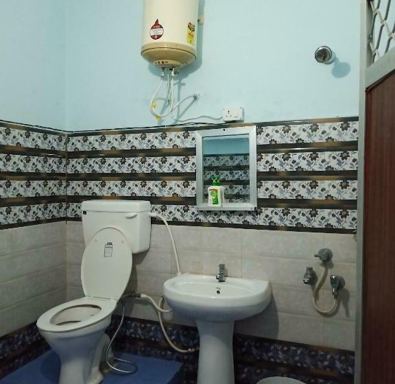 غرفة قياسية, Vindhyvasini Guest House