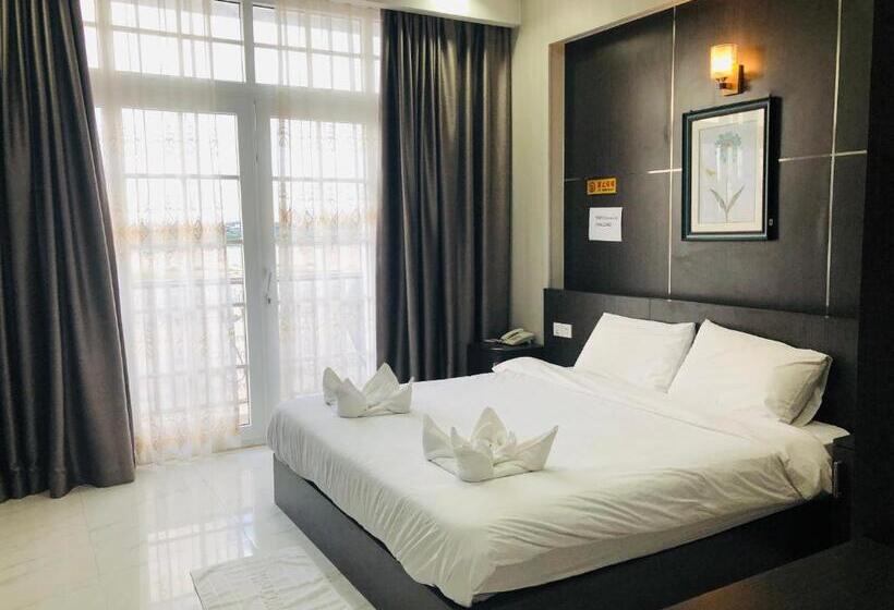 스탠다드 스튜디오, Sunset Mekong Apartment