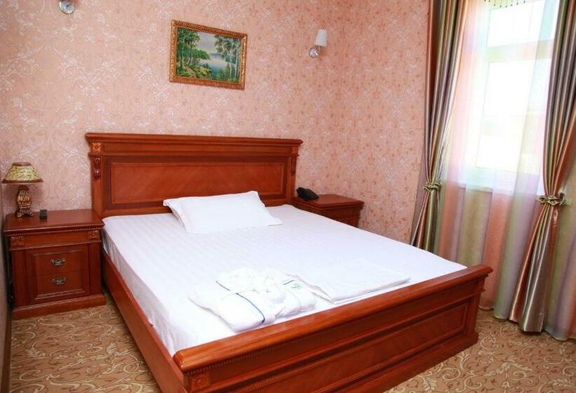 اتاق لوکس, Maximum