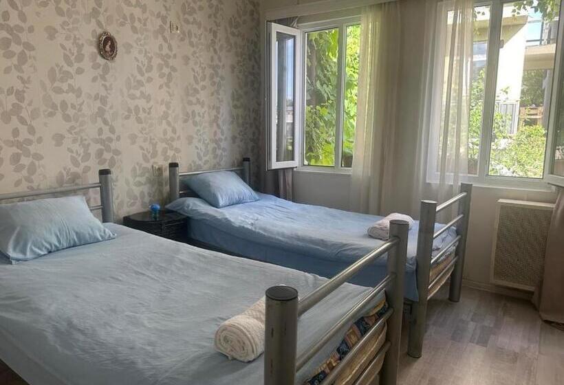 اتاق استاندارد با سرویس بهداشتی مشترک, Babhome