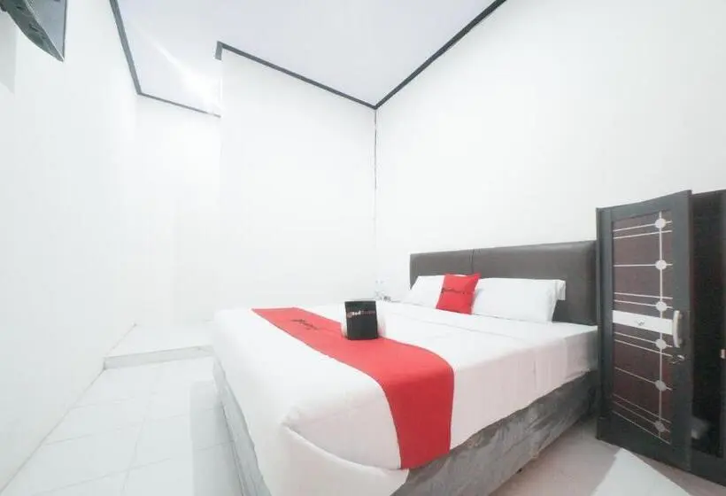 デラックスルーム, Reddoorz Syariah Near Mall Roxy Banyuwangi 2