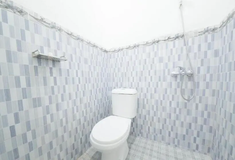 デラックスルーム, Reddoorz Syariah Near Mall Roxy Banyuwangi 2