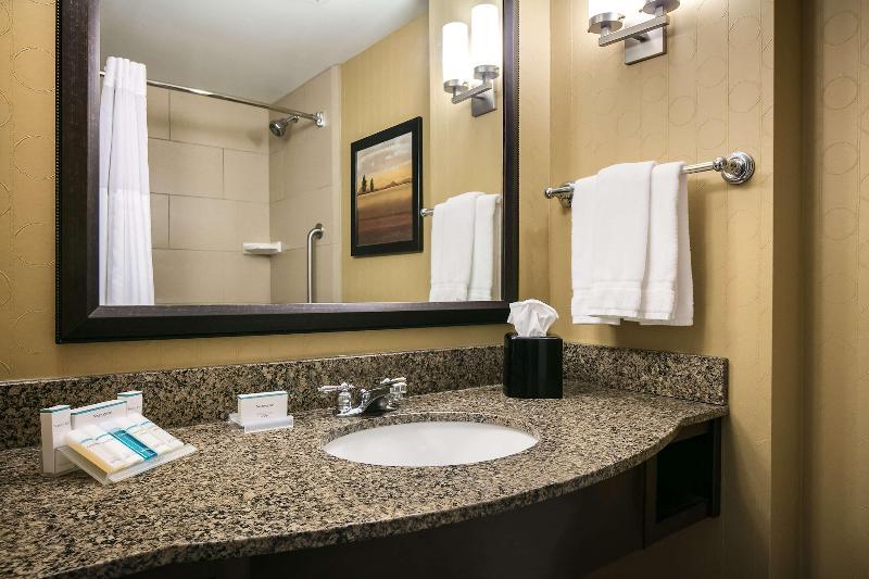 Полулюкс, Stay Wellbeing & Lifestyle Resort