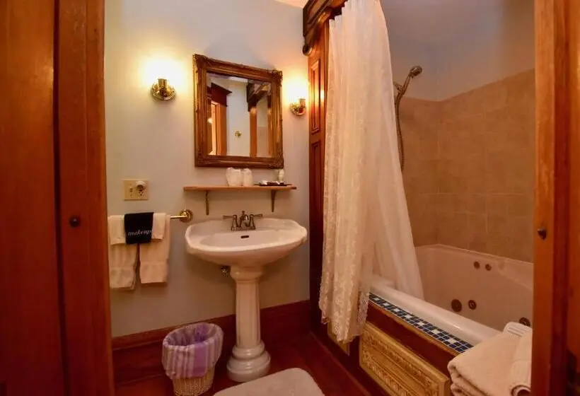 اتاق استاندارد, The Scofield House B&b