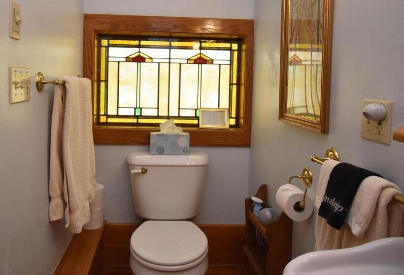 Номер Стандарт, The Scofield House B&b