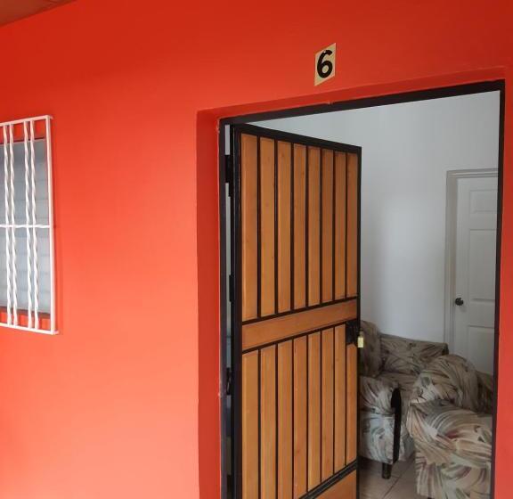 اتاق خانوادگی, Las Casitas Hostal Ataco