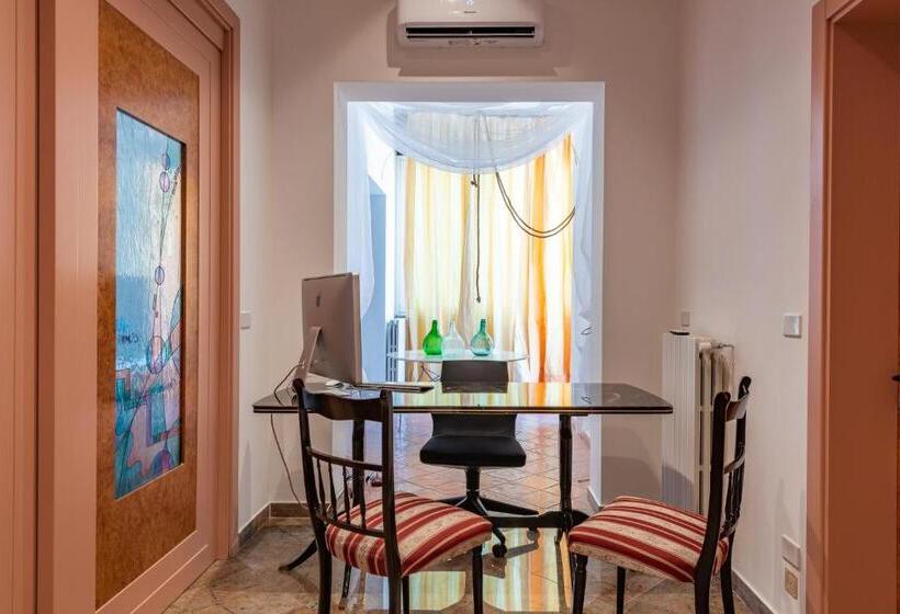 חדר דלוקס נוף לעיר, Sinestesia