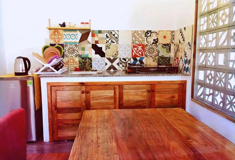 بنگله خانوادگی, Langchia Home