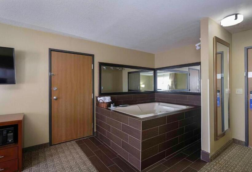 Люкс Кровать Кинг, Comfort Inn Near Gila National Forest