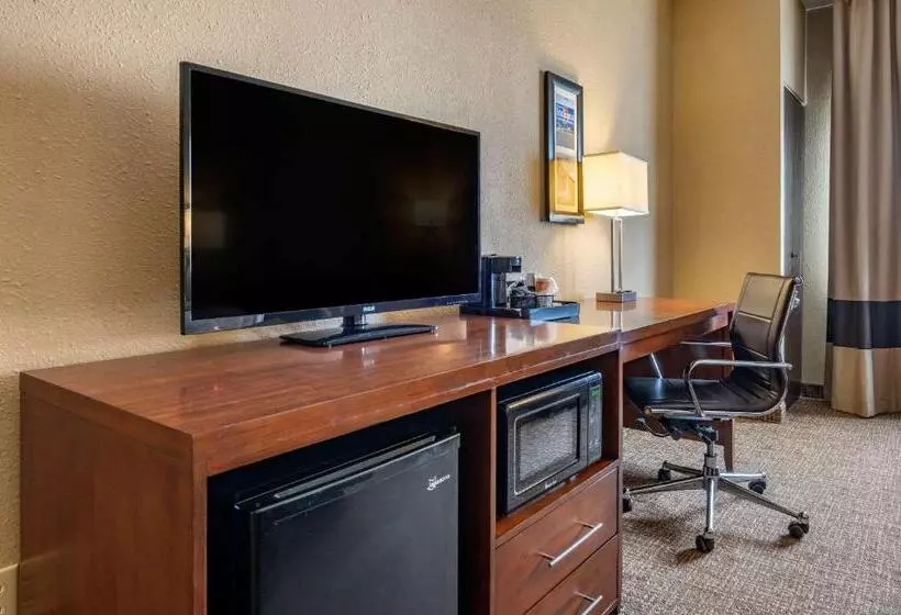 キングサイズベッドのスタンダードルーム, Comfort Inn Shelbyville North