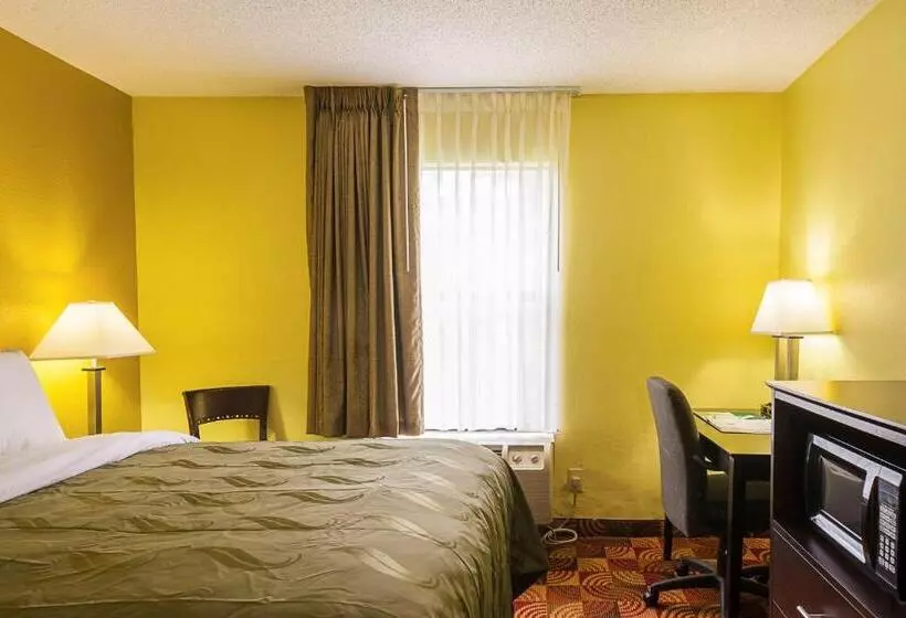 キングサイズベッドのスタンダードルーム, Quality Inn Washington Nc