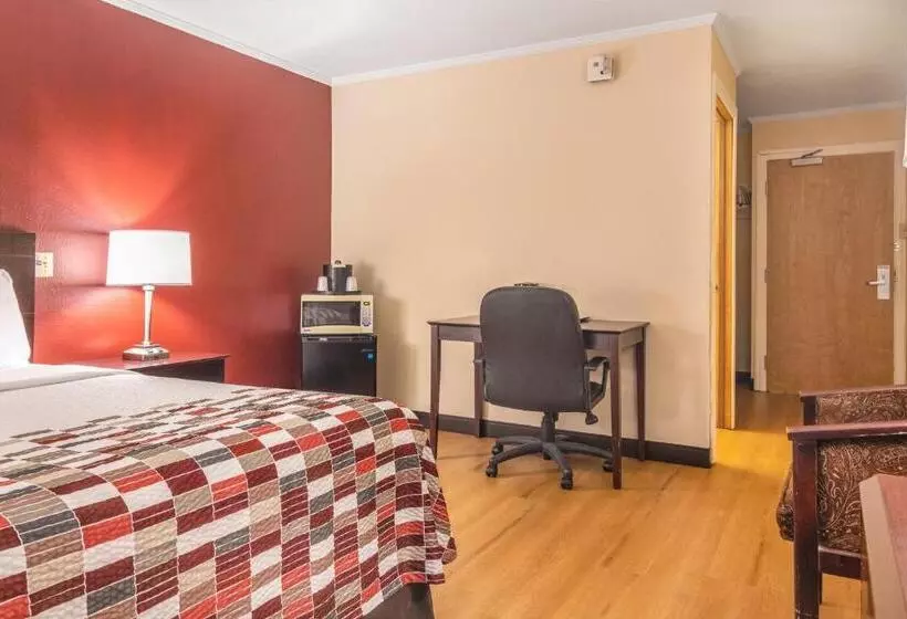 身障者適用スーペリアールーム, Red Roof Inn Ashtabula  Austinburg