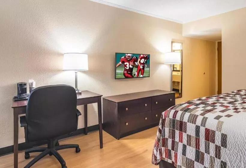 キングサイズベッドのスーペリアルーム, Red Roof Inn Ashtabula  Austinburg
