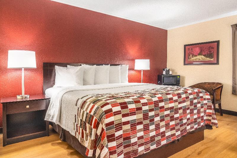 Номер Superior Кровать Кинг, Red Roof Inn Ashtabula  Austinburg