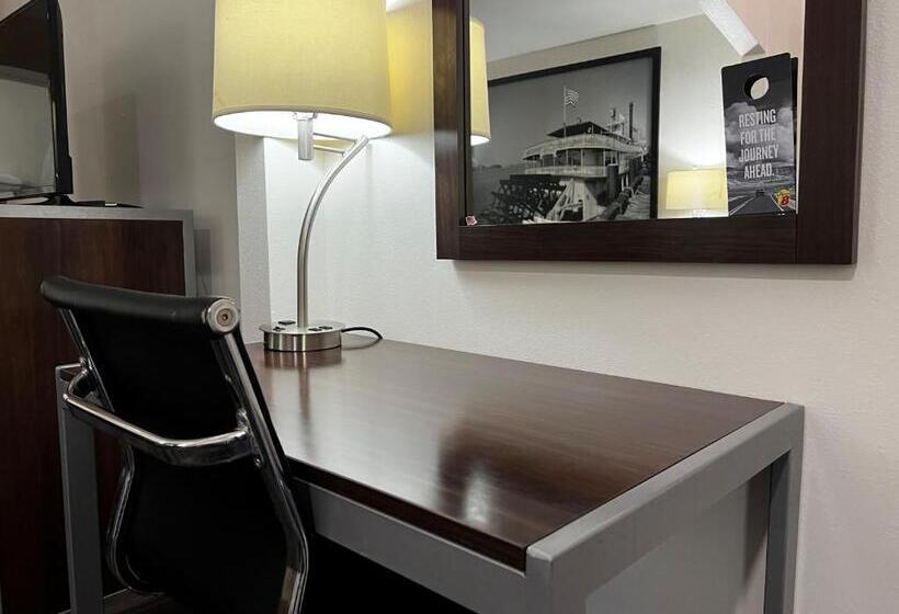 带大床的豪华间, Super 8 By Wyndham Slidell