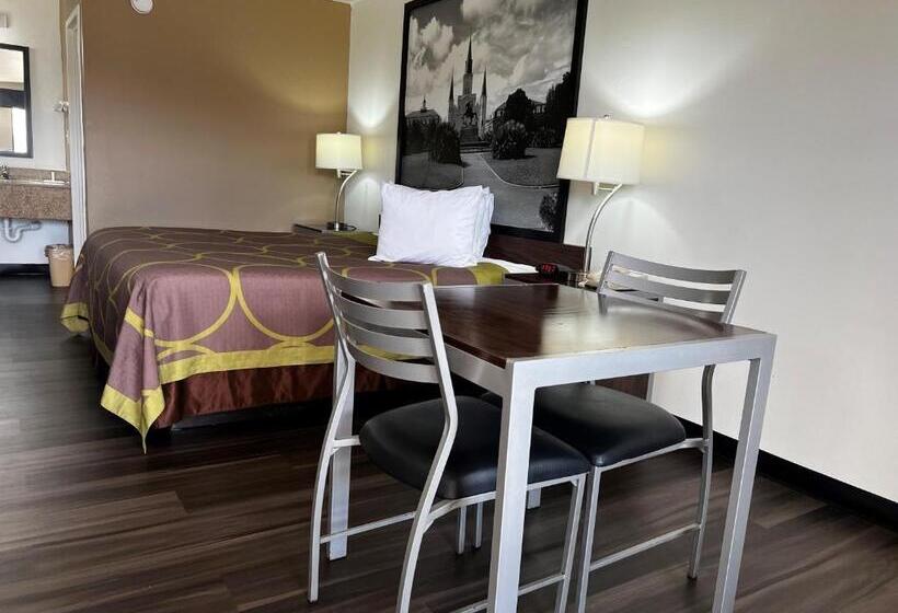 适合残疾人士使用的带超级大床的标准间, Super 8 By Wyndham Slidell