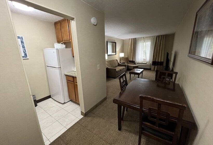 침실 2개 스위트, Wyndham Garden Hotel Cross Lanes Charleston