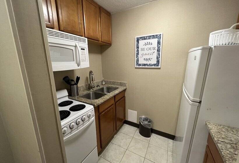 带2个卧室的套房, Wyndham Garden Hotel Cross Lanes Charleston