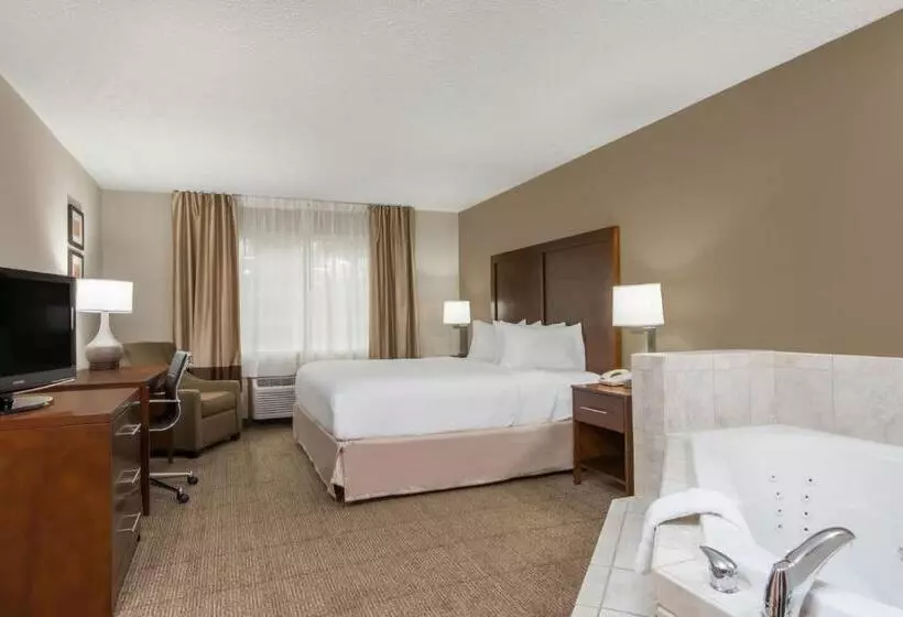 キングサイズベッドのスタンダードルーム, Wyndham Garden Hotel Cross Lanes Charleston