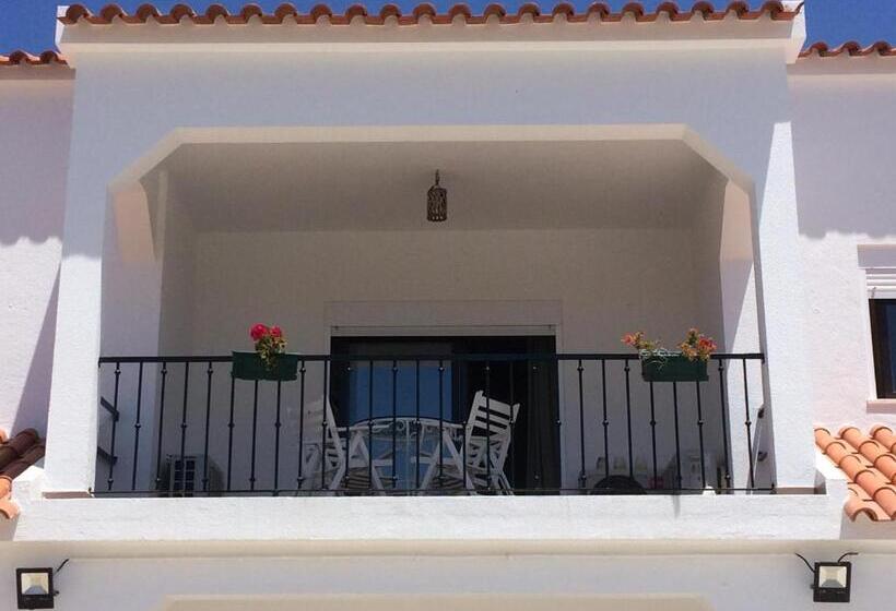 家庭间, Sublime Sun & Van By Meco Stays