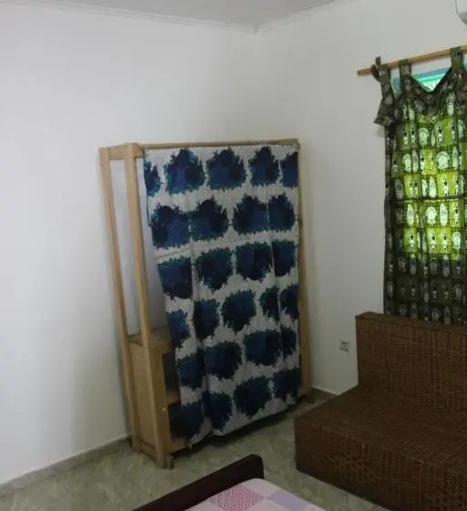 استودیو استاندارد با چشم‌انداز باغ, Ocean Si Mansion