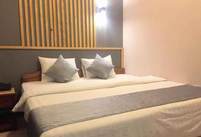 اتاق سوپریور, Na Nue