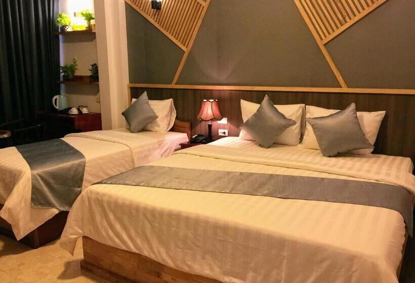 اتاق لوکس سه تخته, Na Nue