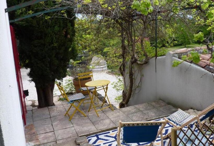 ファミリールーム, Le Mas De La Diligence