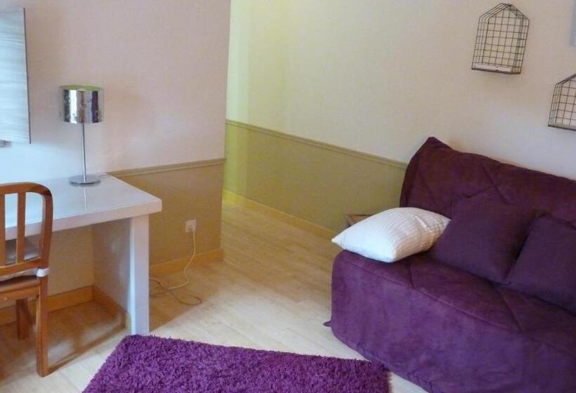 ファミリールーム, Le Mas De La Diligence