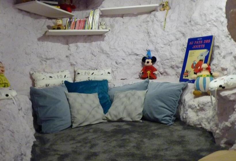 ファミリールーム, Le Mas De La Diligence