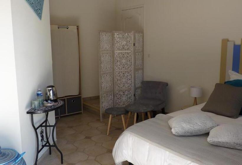 スタンダードルーム, Le Mas De La Diligence