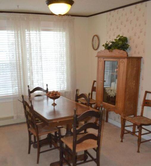 منزل 3 غرف نوم, Colony Inn