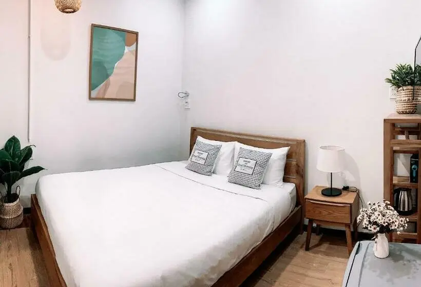 اتاق سوپریور, Daisy House